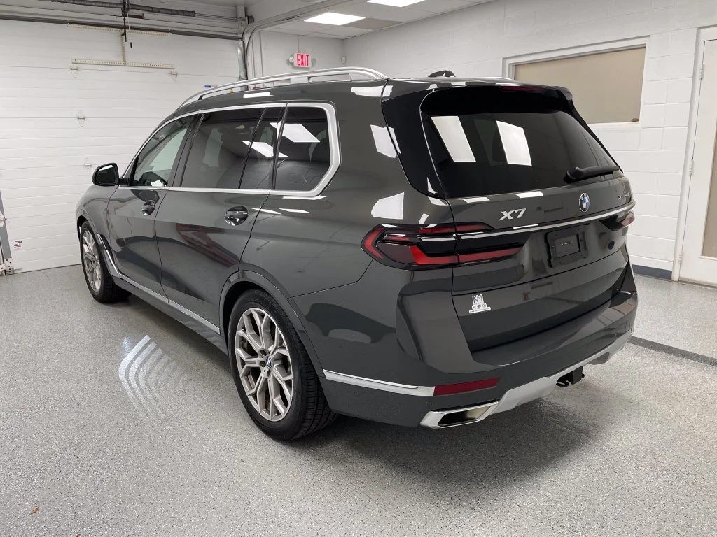 Used 2026 Gray Metallic BMW xDrive40i image 8