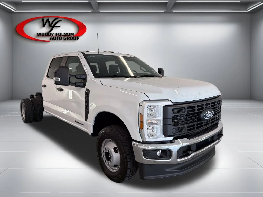 New 2027 White Ford XL image 3