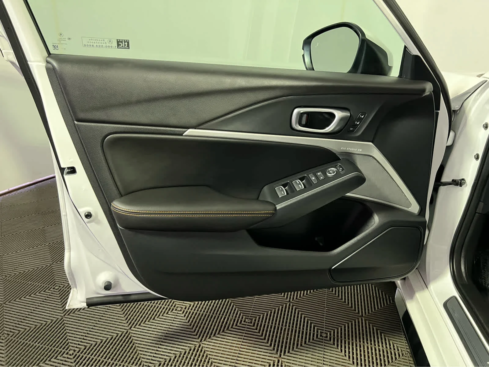 Used 2026 Platinum White Pearl Acura w/A-Spec Technology Package image 24