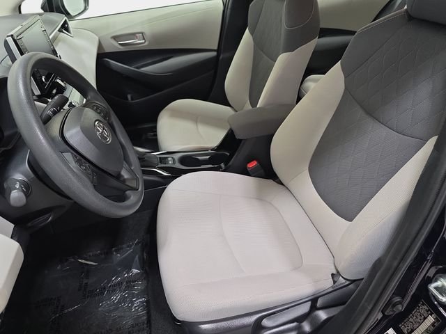 Certified Used 2020  Toyota LE image 11