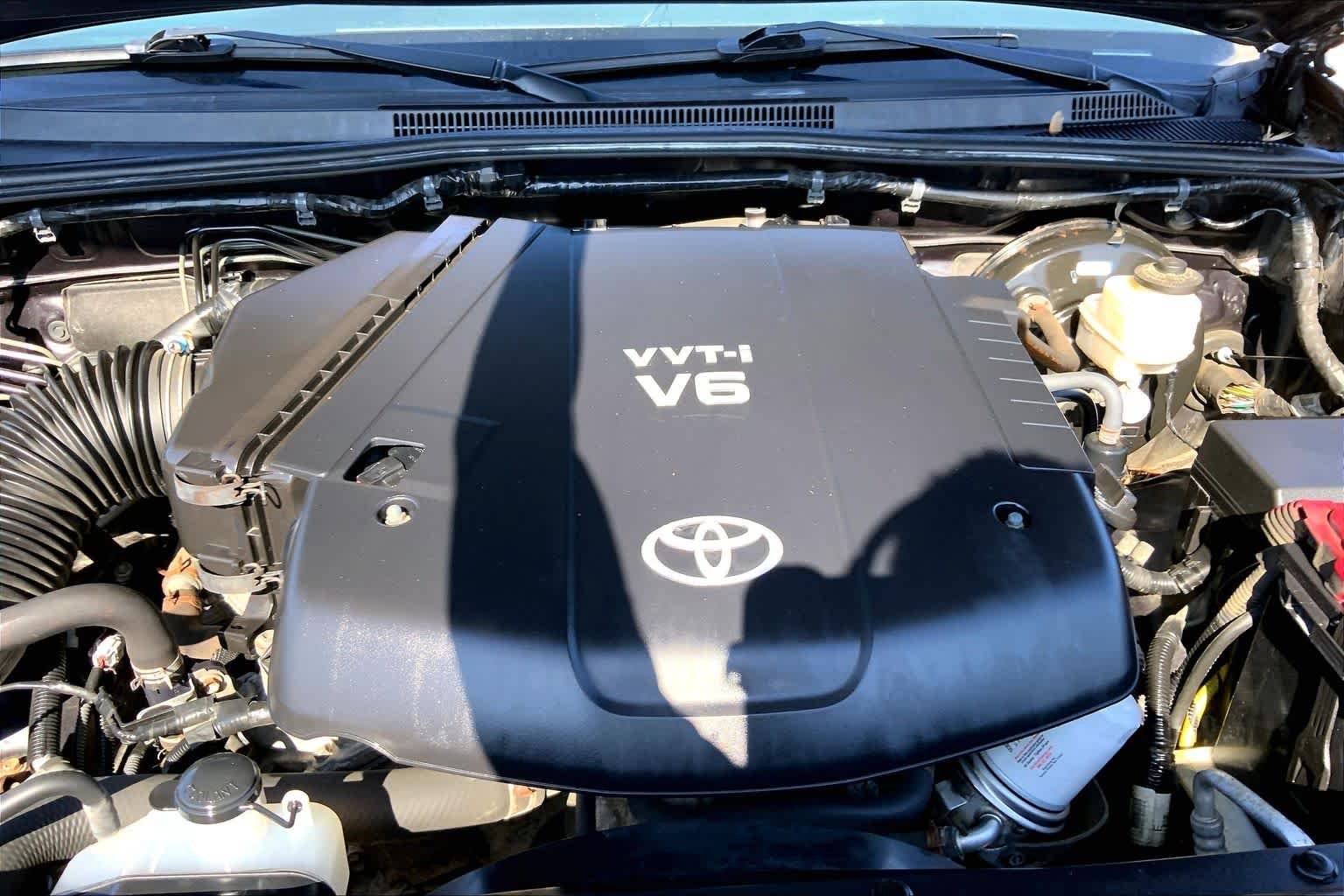 Used 2013 Magnetic Gray Metallic Toyota  image 31