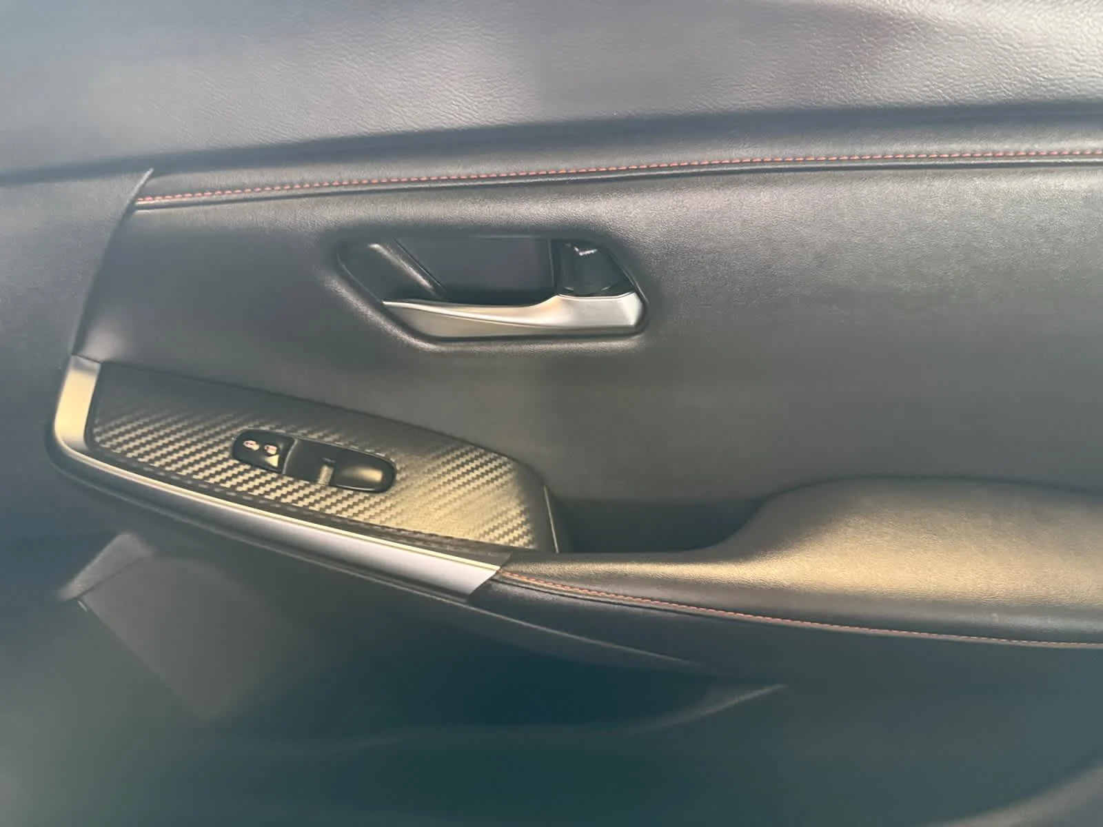 Used 2025 Atlantic Gray Metallic/Super Black Nissan SR image 12