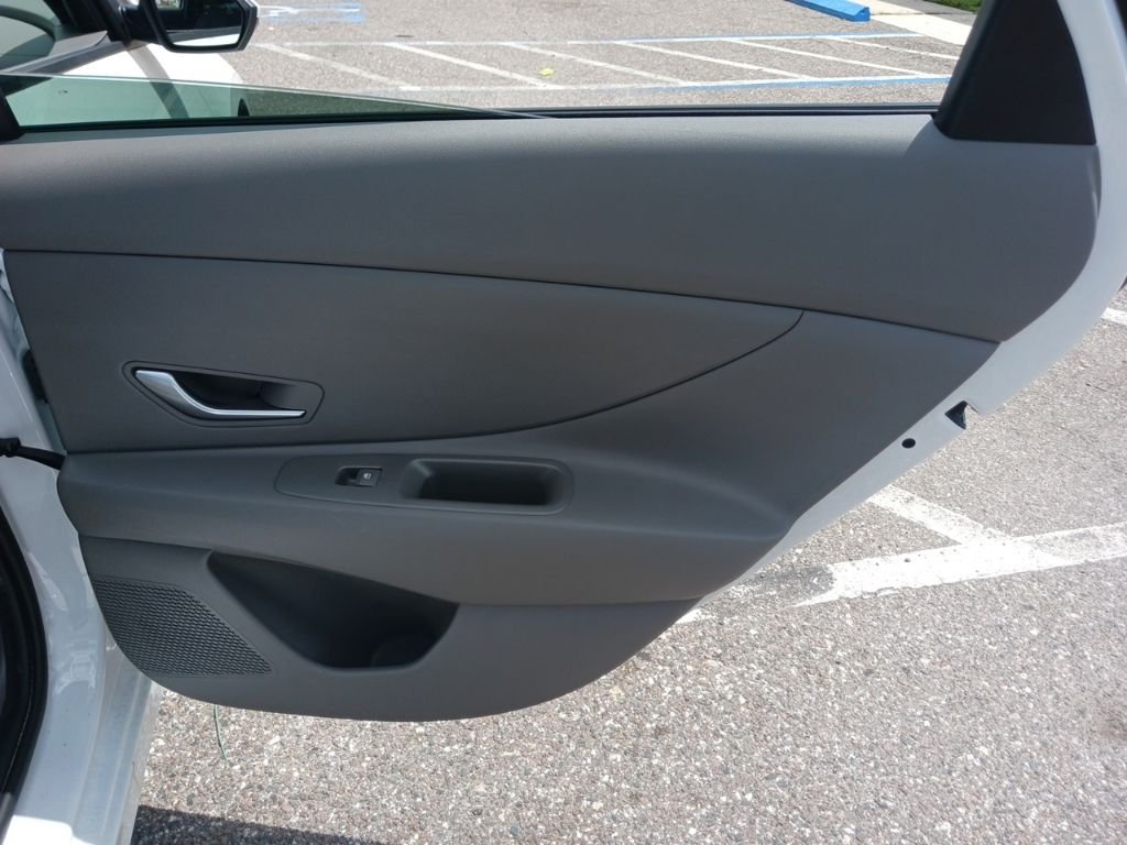 2025 Hyundai Elantra SE - Photo 20