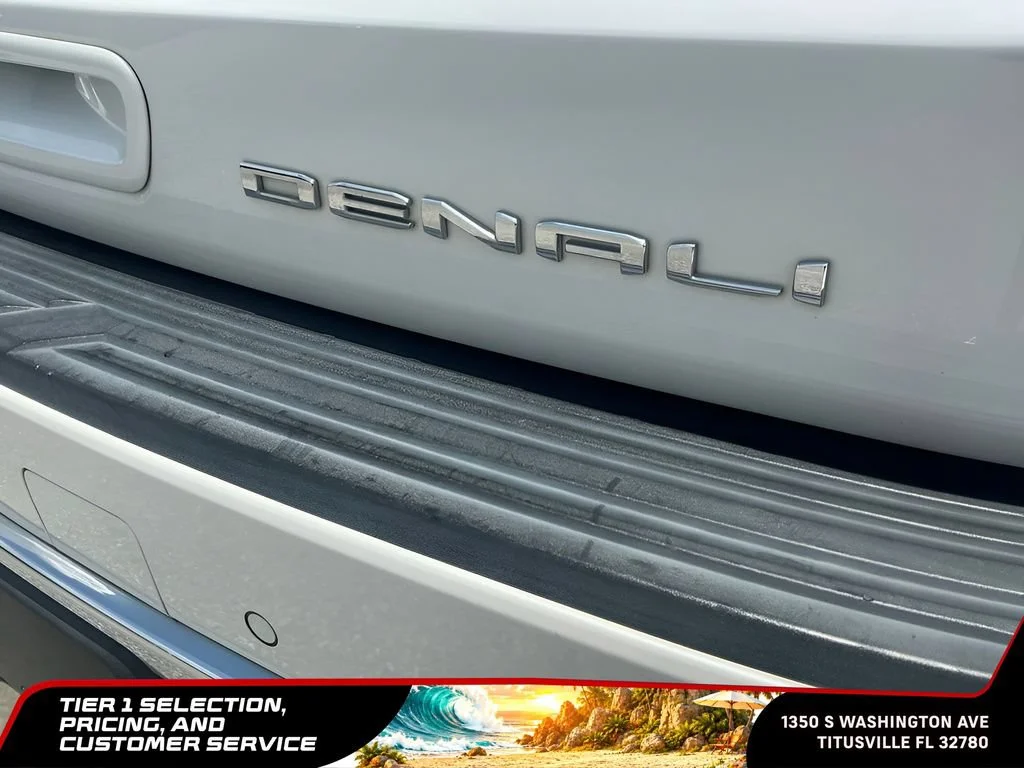 Used 2022 White Frost Tricoat GMC Denali image 45