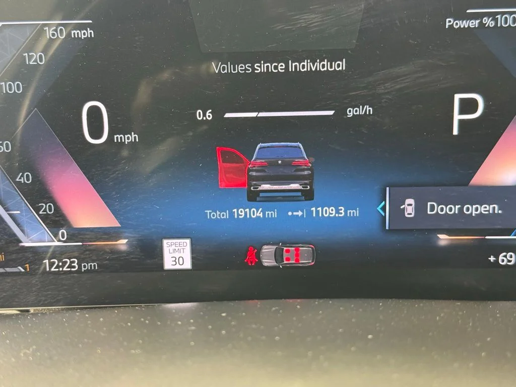 Used 2026 Black Sapphire Metallic BMW xDrive40i image 21