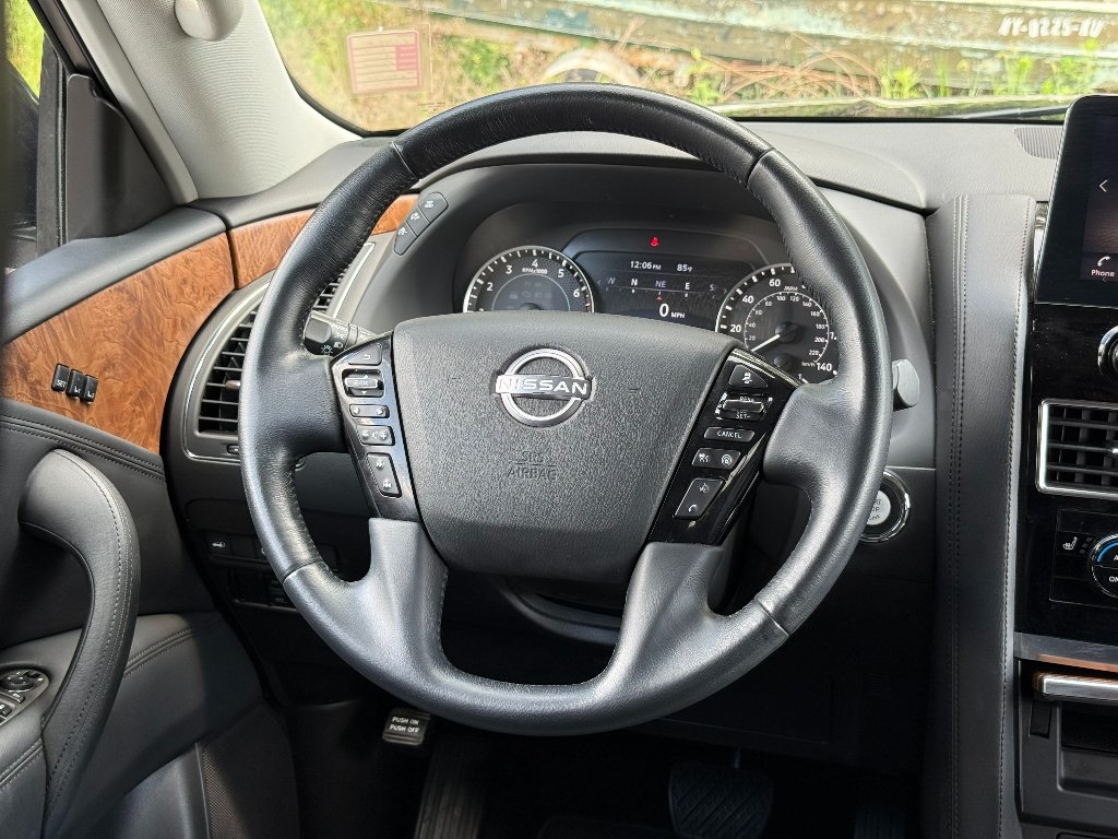 Used 2023 Blue Nissan SL image 37