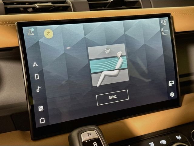 Certified Used 2025 Gray Land Rover X-Dynamic SE image 18