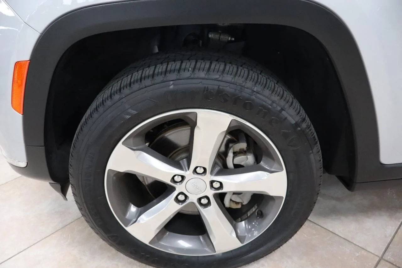 Used 2021 Silver Zynith Jeep Limited image 42