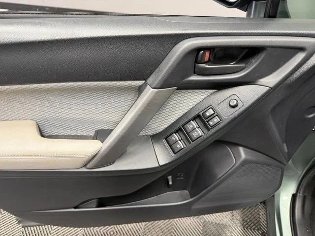 Used 2018 Green Subaru 2.5i Premium image 15