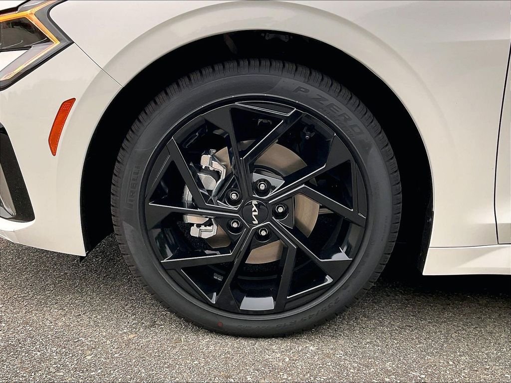 New 2026 Snow White Pearl Kia GT-Line image 8