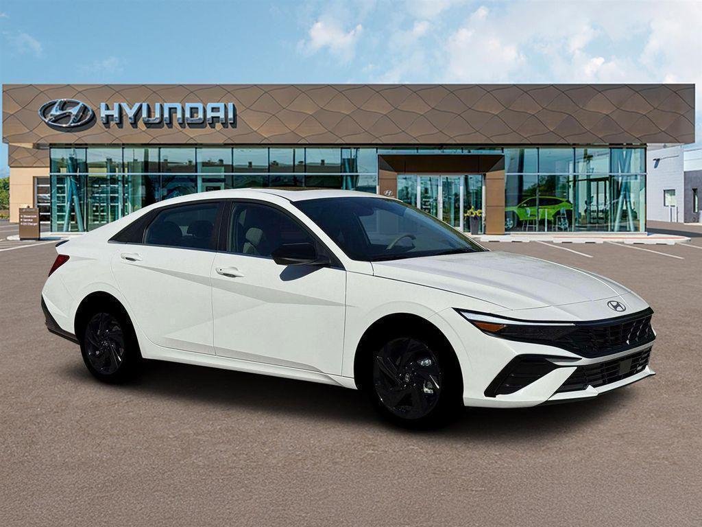 New 2026 White Hyundai SEL Sport Premium image 10
