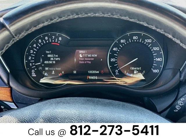 Used 2019 White Lincoln Select image 12