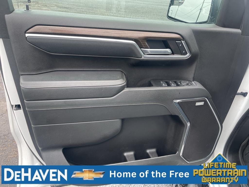 Used 2024 Summit White Chevrolet RST image 23
