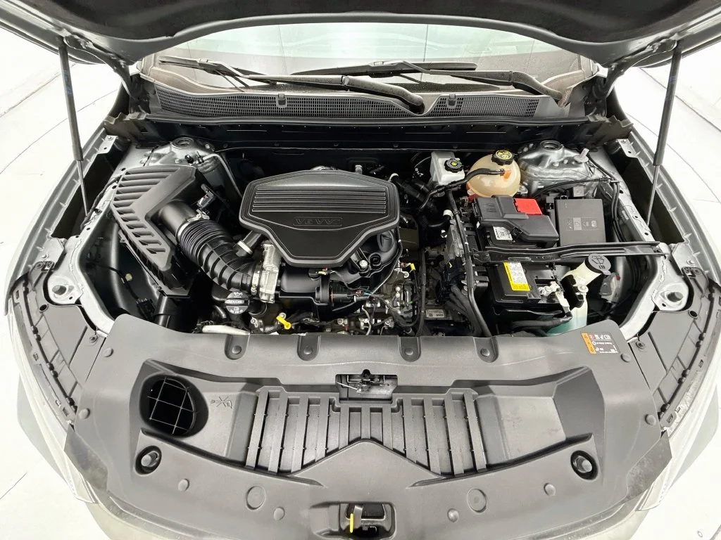Used 2023 Gray Chevrolet RS image 28