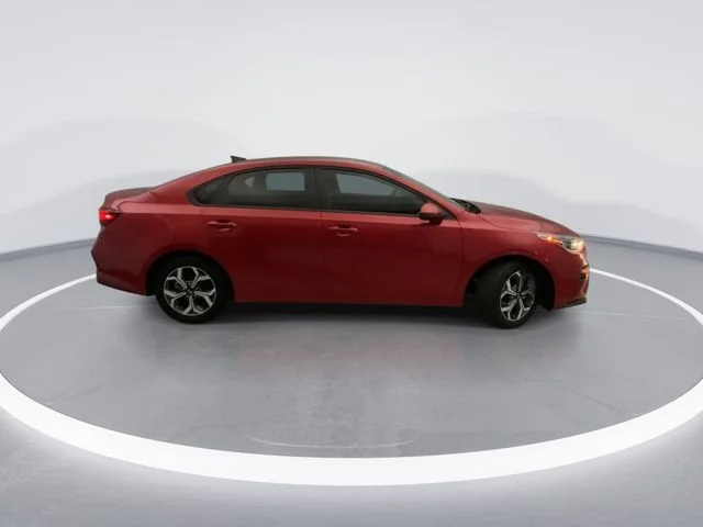 Used 2021 Red Kia LXS image 7