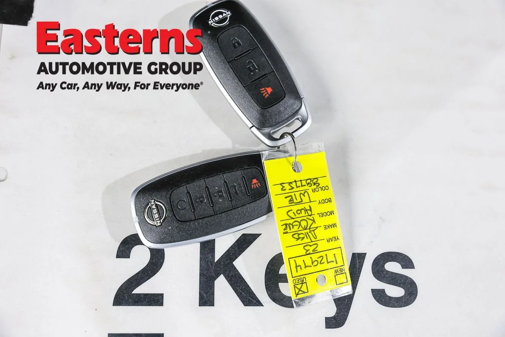 Used 2023 White Nissan S image 26