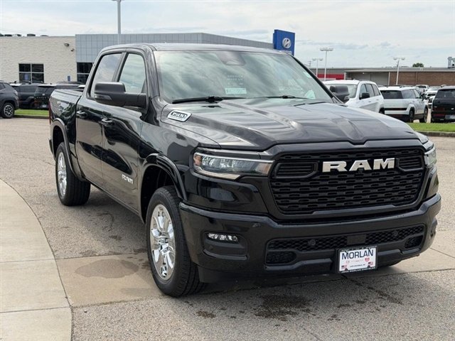 New 2026 Diamond Black Crystal Pearl-Coat Exterior Paint RAM Big Horn image 3