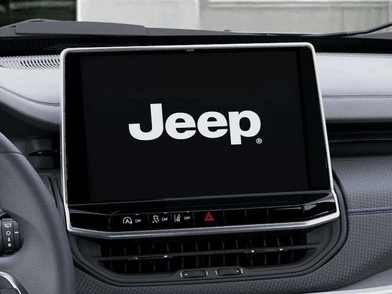 New 2026 Bright White Clearcoat Jeep Latitude image 18