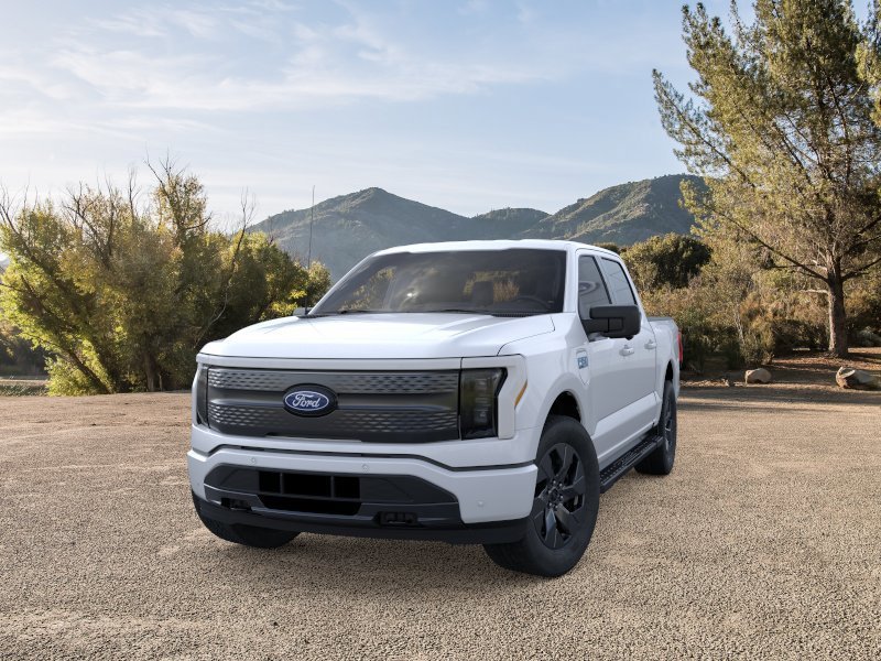 New 2025 Space White Metallic Ford Flash™ image 2