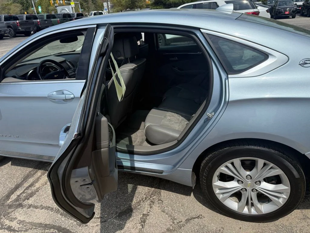 Used 2014 Topaz Metallic Chevrolet 2LT image 8