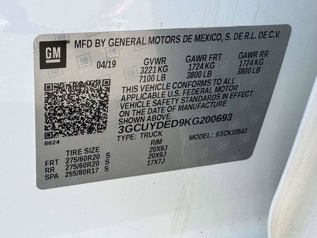 Used 2019 White Chevrolet LT image 28