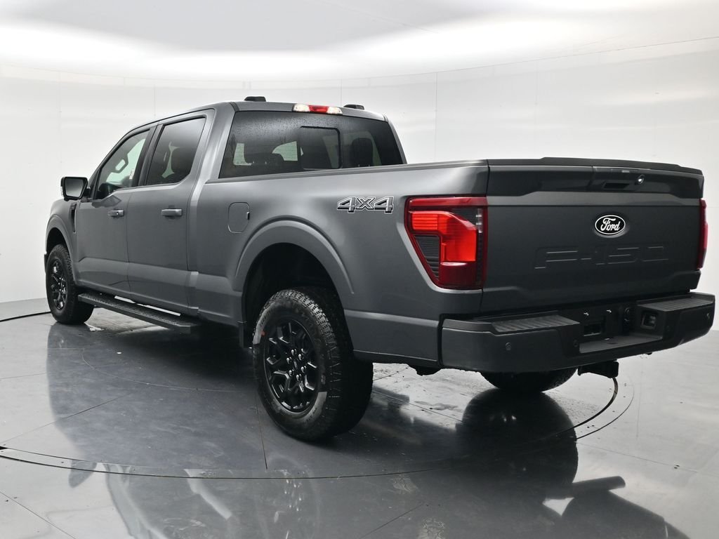 New 2026 Carbonized Gray Metallic Ford XLT image 7