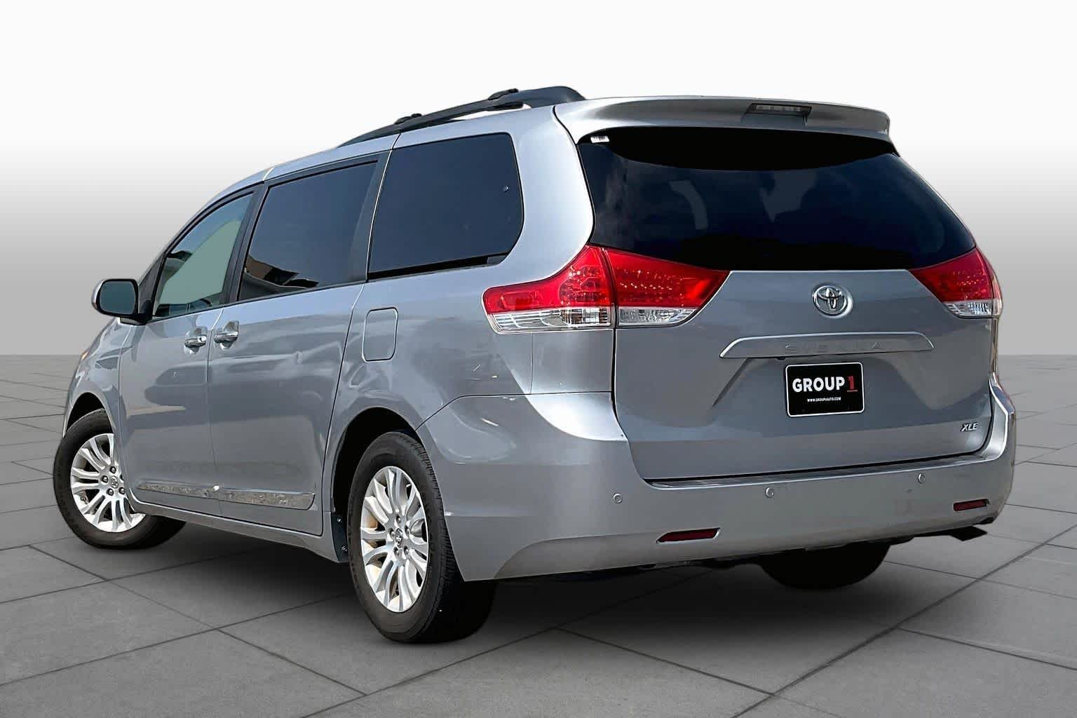 Used 2014 Silver Sky Metallic Toyota XLE image 11