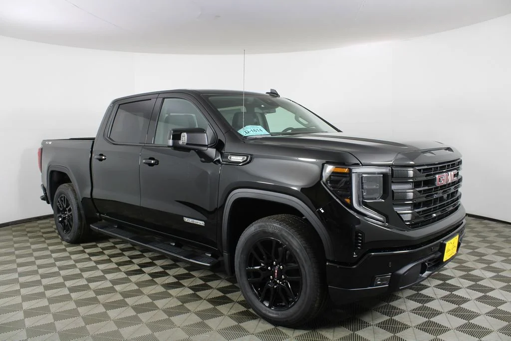 2026 GMC Sierra 4WD Crew Cab Short Box Elevation's photo