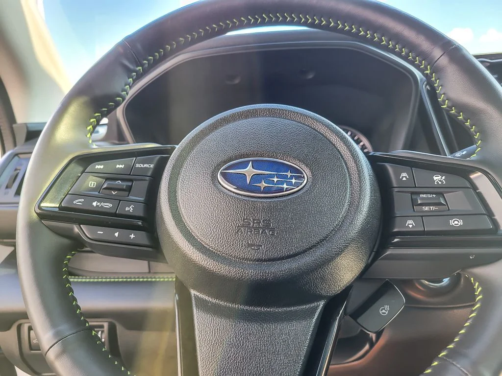 Used 2025 White Subaru Onyx Edition Touring image 21
