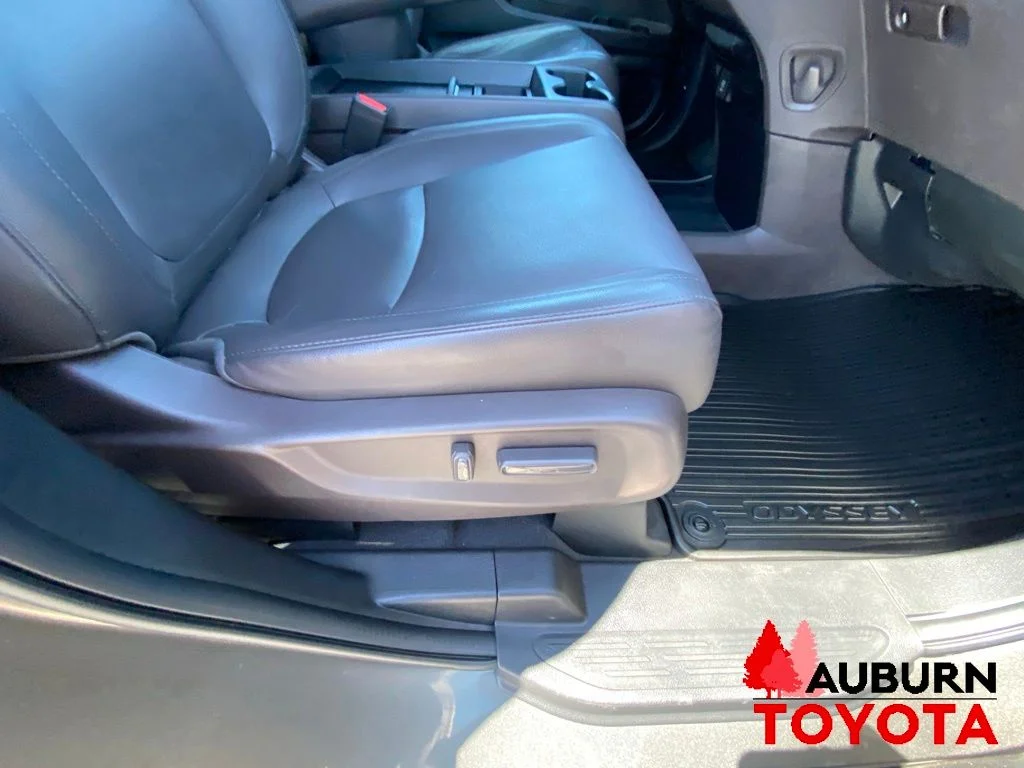 Used 2019 Modern Steel Metallic Honda EX-L image 14