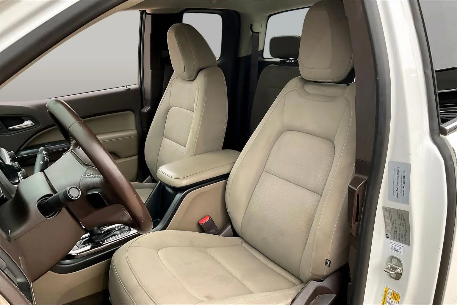 Used 2016 Summit White GMC 2WD SLE image 8