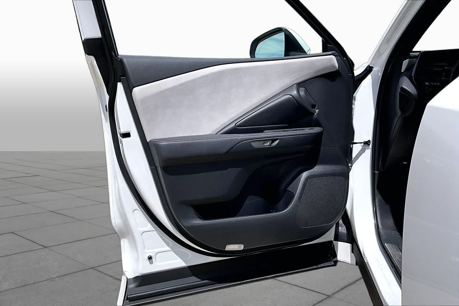 New 2026 Wind Chill Pearl Lexus PREMIUM AWD image 10