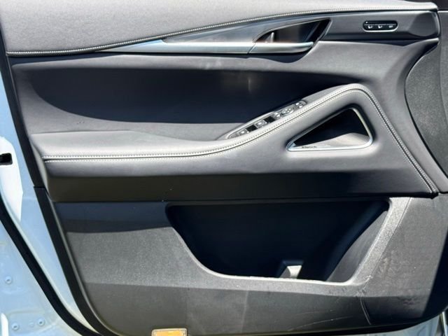 New 2026 Radiant White INFINITI LUXE image 15