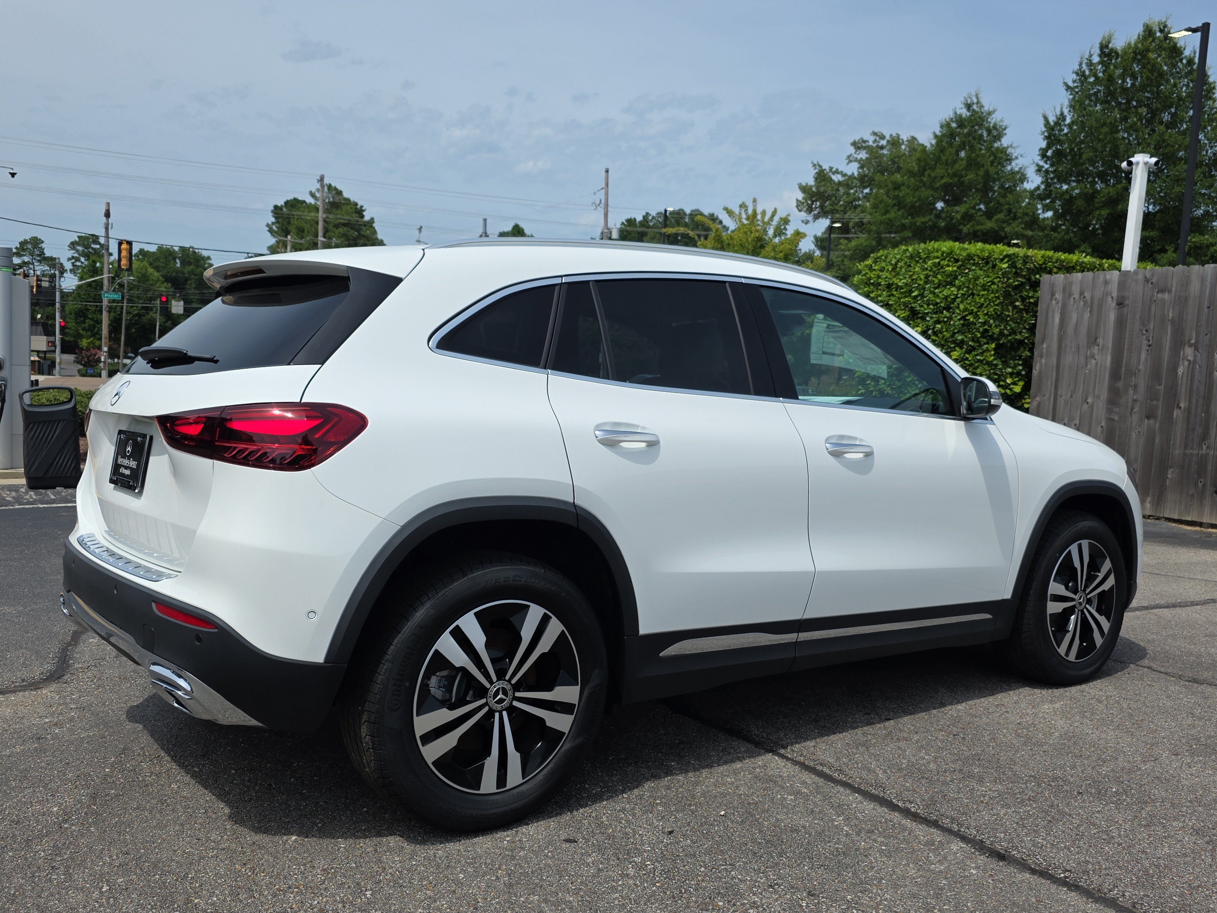 New 2026 Polar White Mercedes-Benz GLA 250 image 32
