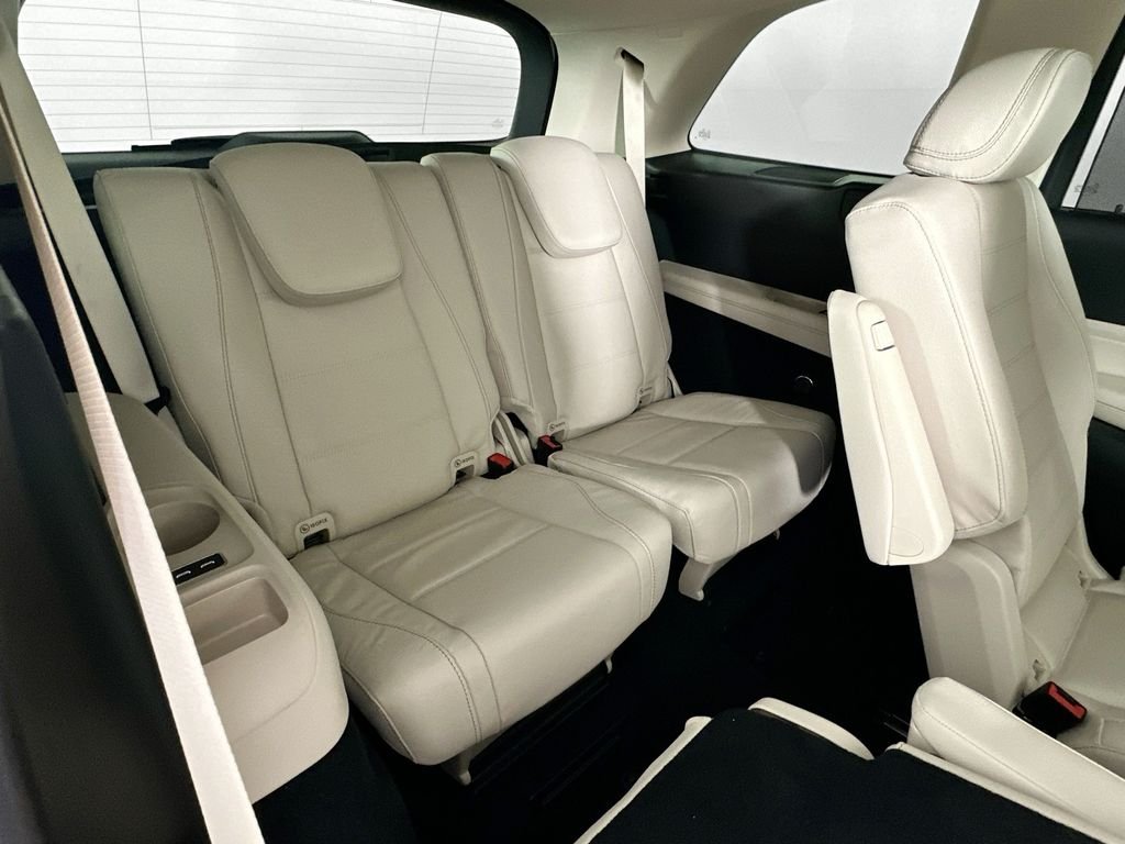 New 2026 Polar White Mercedes-Benz GLS 450 image 29