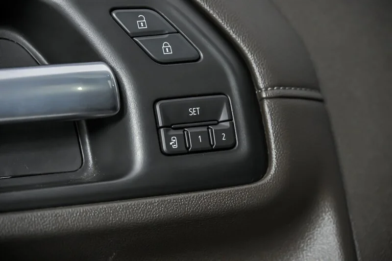 Used 2020 Summit White GMC Denali image 19