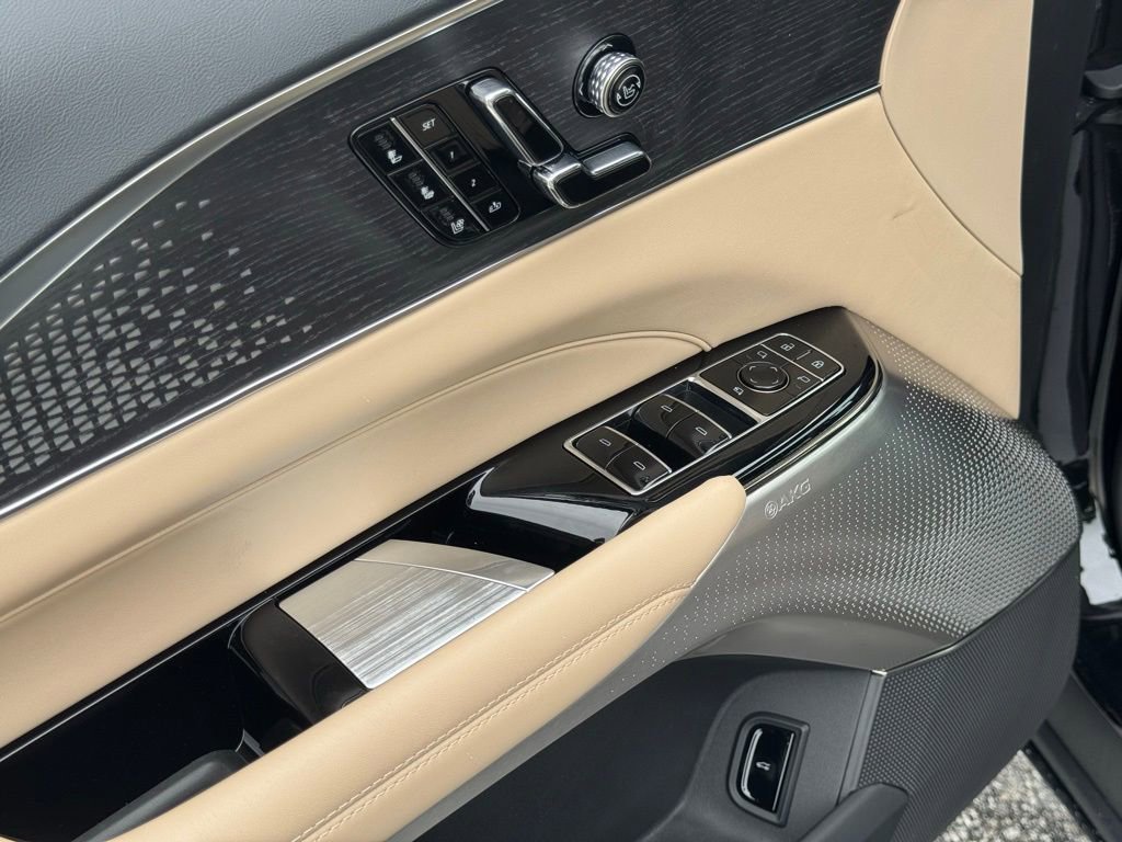 2025 Cadillac LYRIQ Sport 3 - Photo 18