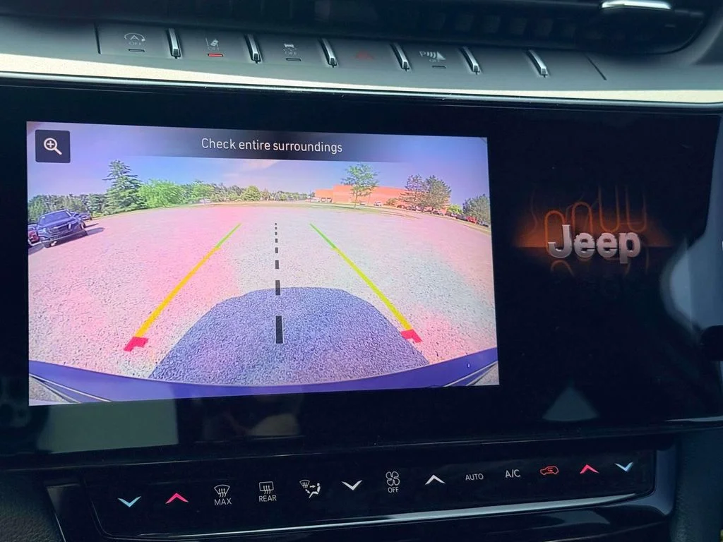 New 2026 Diamond Black Crystal Pearlcoat Jeep Limited image 21