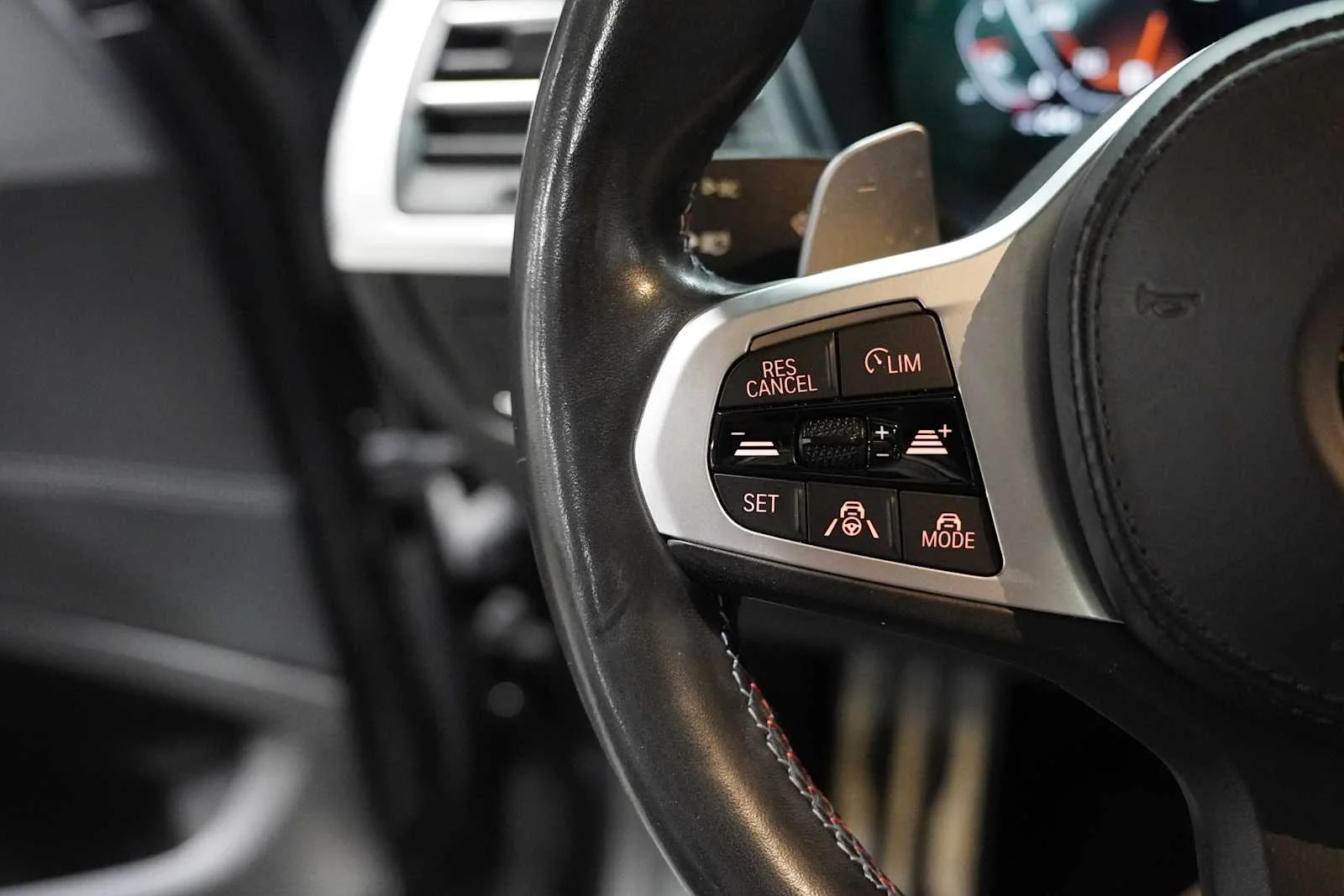 Used 2022 Dark Graphite Metallic BMW M40i image 25