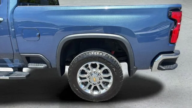 Used 2025 Lakeshore Blue Metallic Chevrolet LTZ image 36