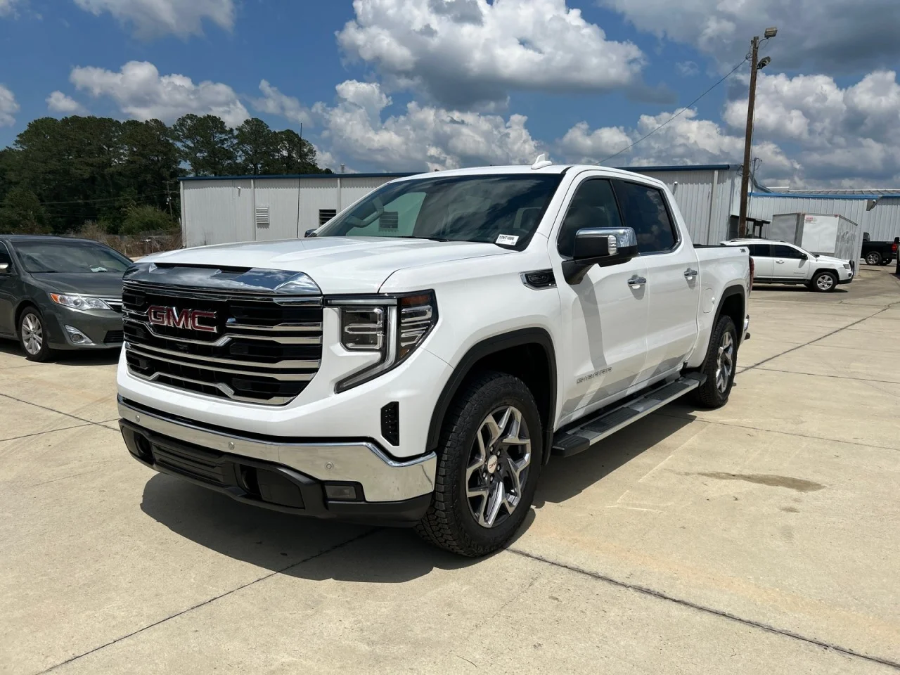 New 2026 Summit White GMC SLT image 1