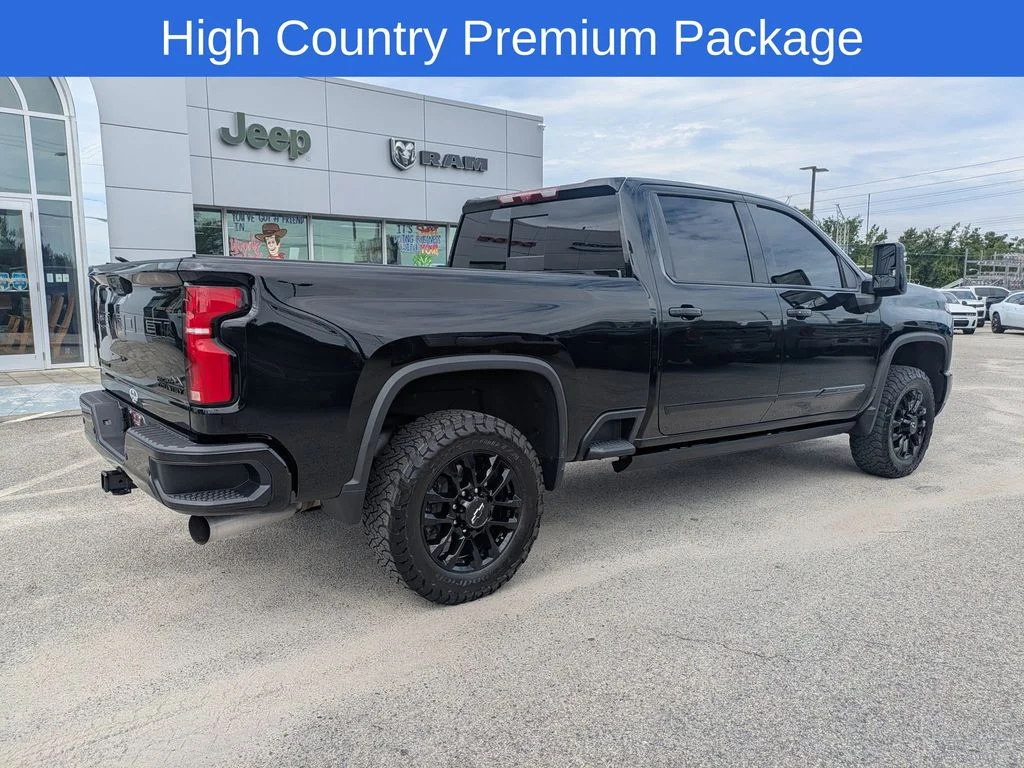 Used 2025 Black Chevrolet High Country image 4
