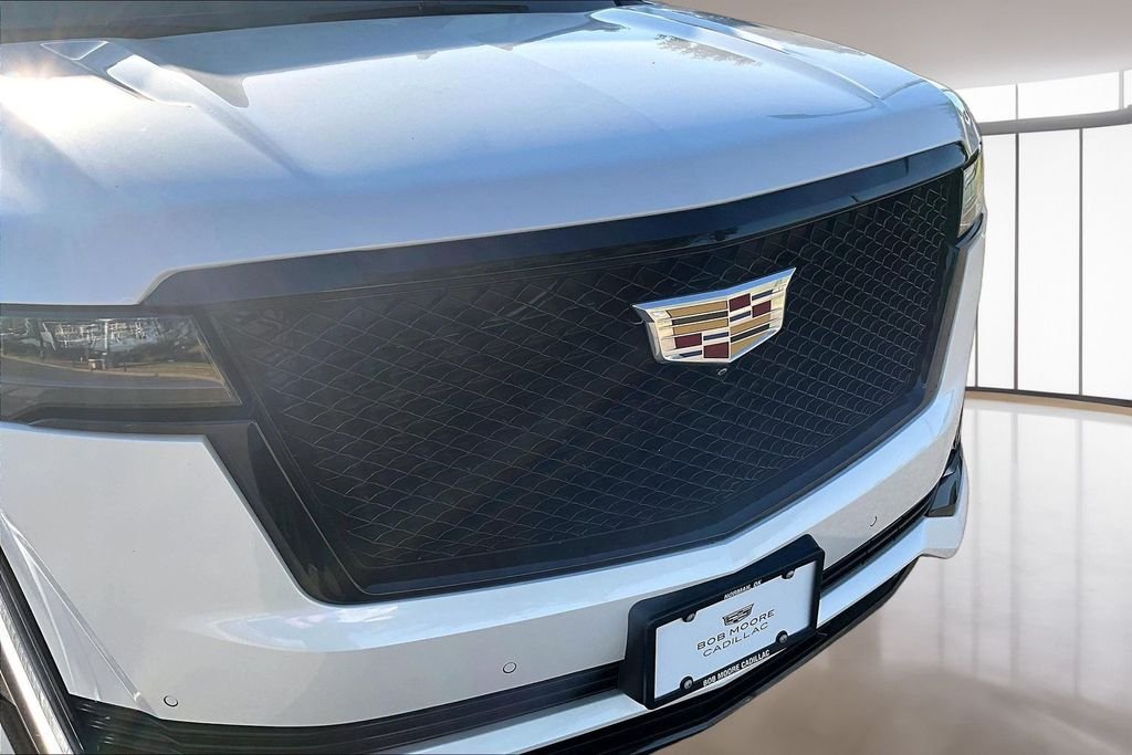 Used 2023 White Cadillac Sport Platinum image 31