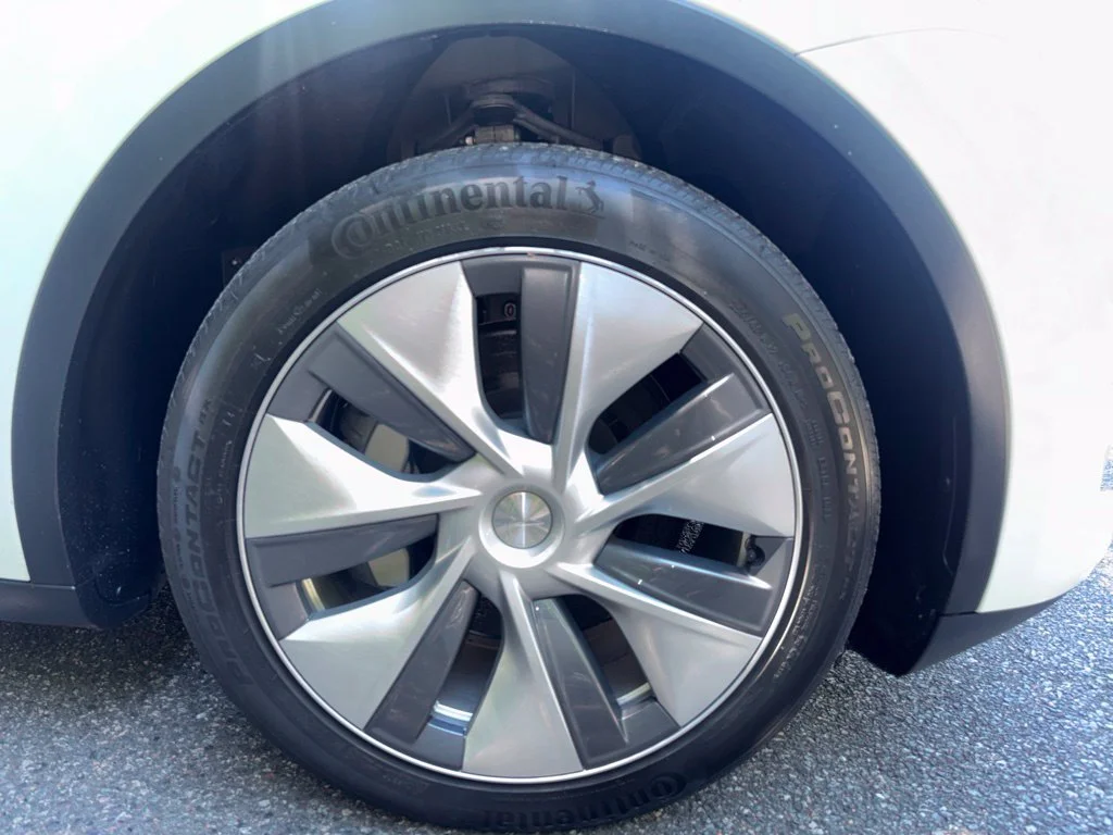 Used 2023 White Tesla Long Range image 33