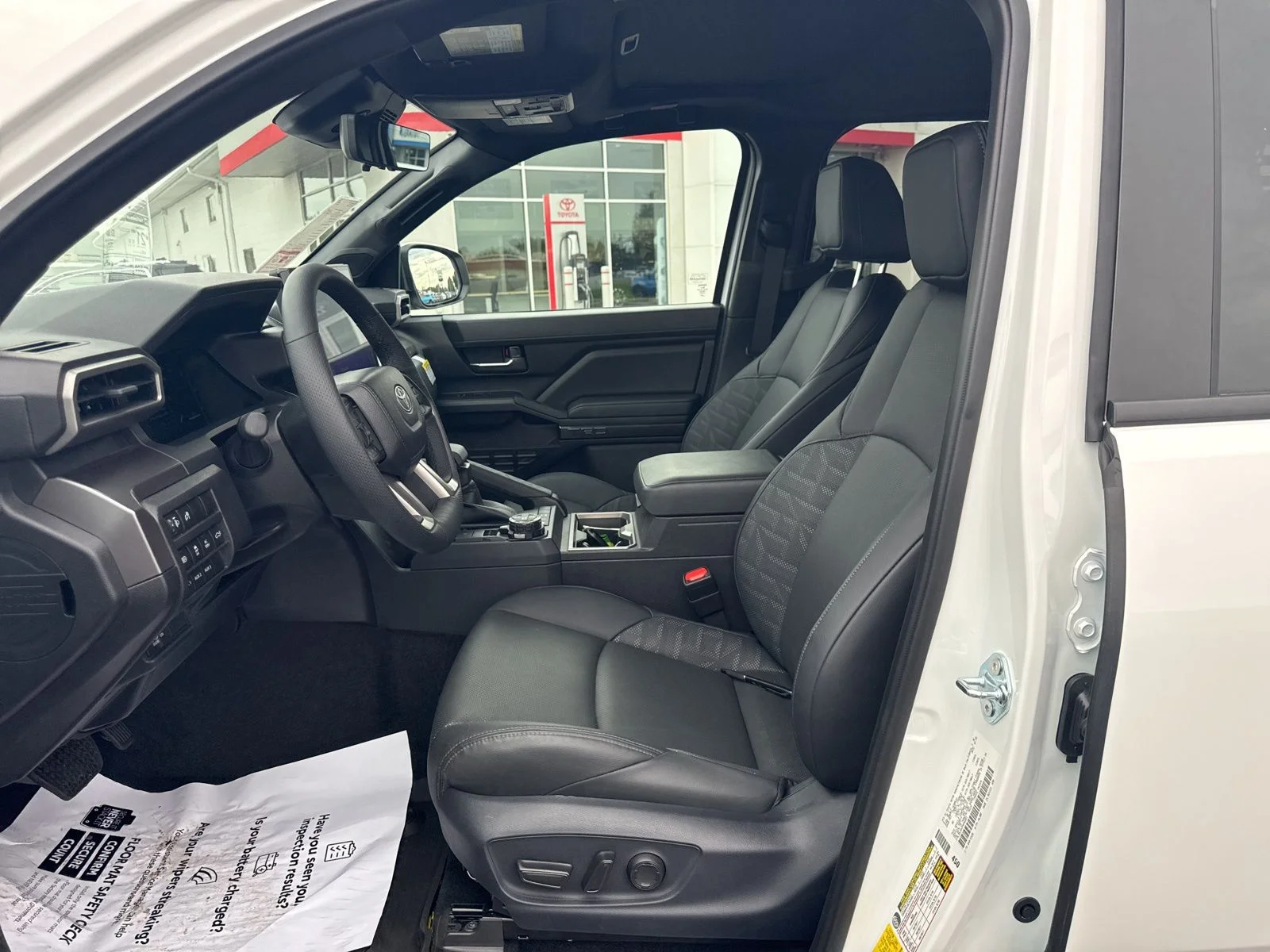 2025 Toyota Tacoma TRD Off Road - Photo 13