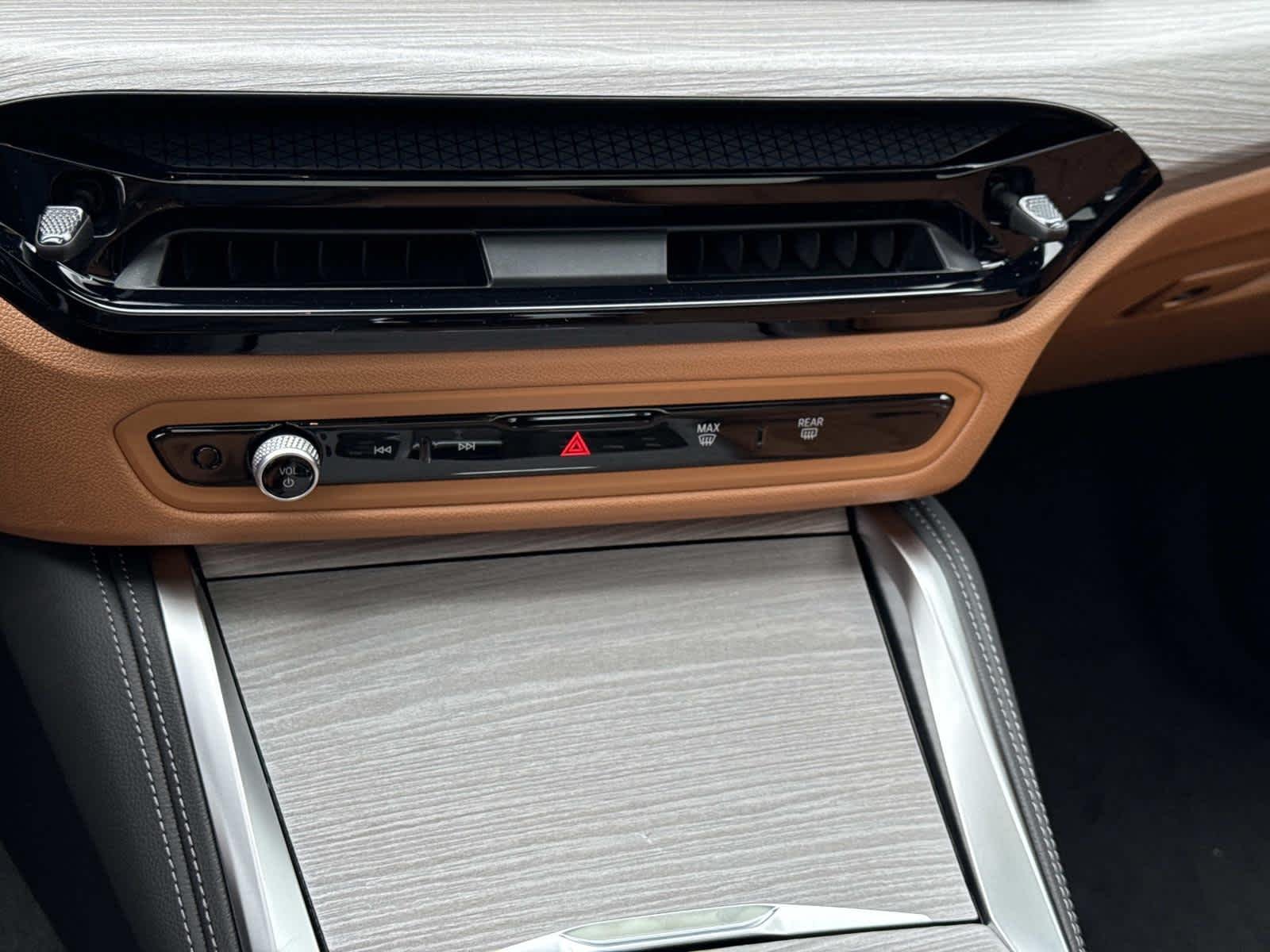 New 2026 Black Sapphire Metallic BMW xDrive40 image 20