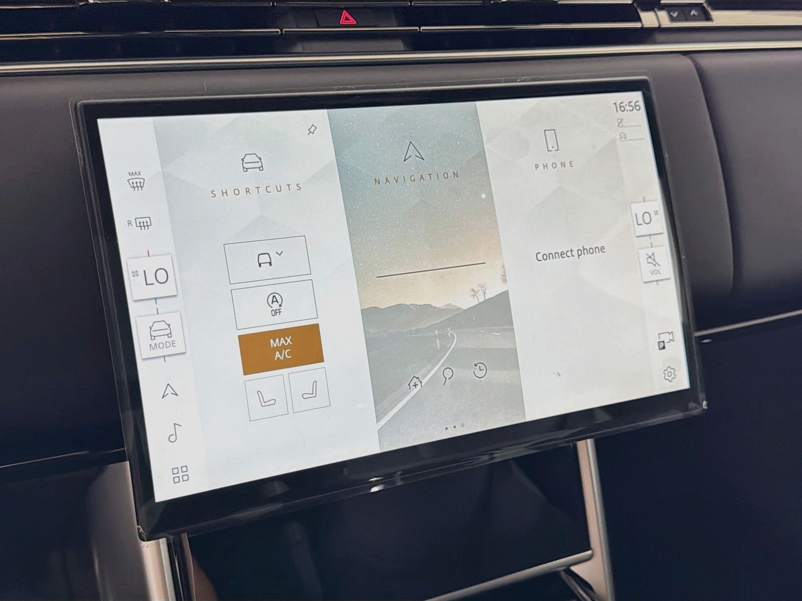 New 2026 Santorini Black Land Rover SE image 14