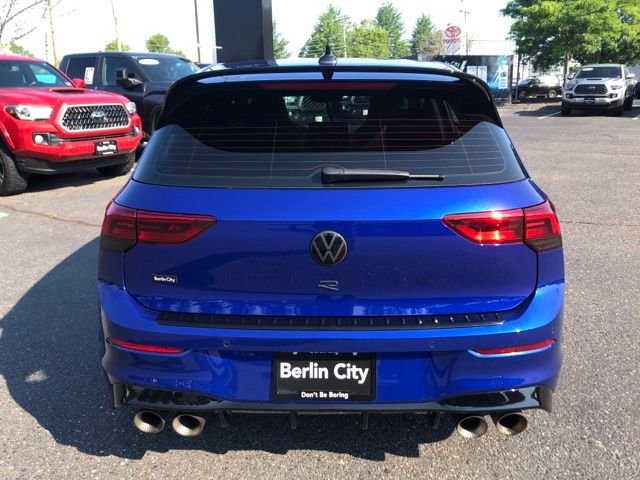 Used 2025  Volkswagen 2.0T image 4