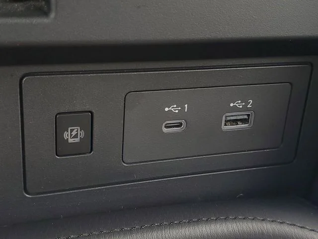 Used 2022 Black Nissan SL image 34