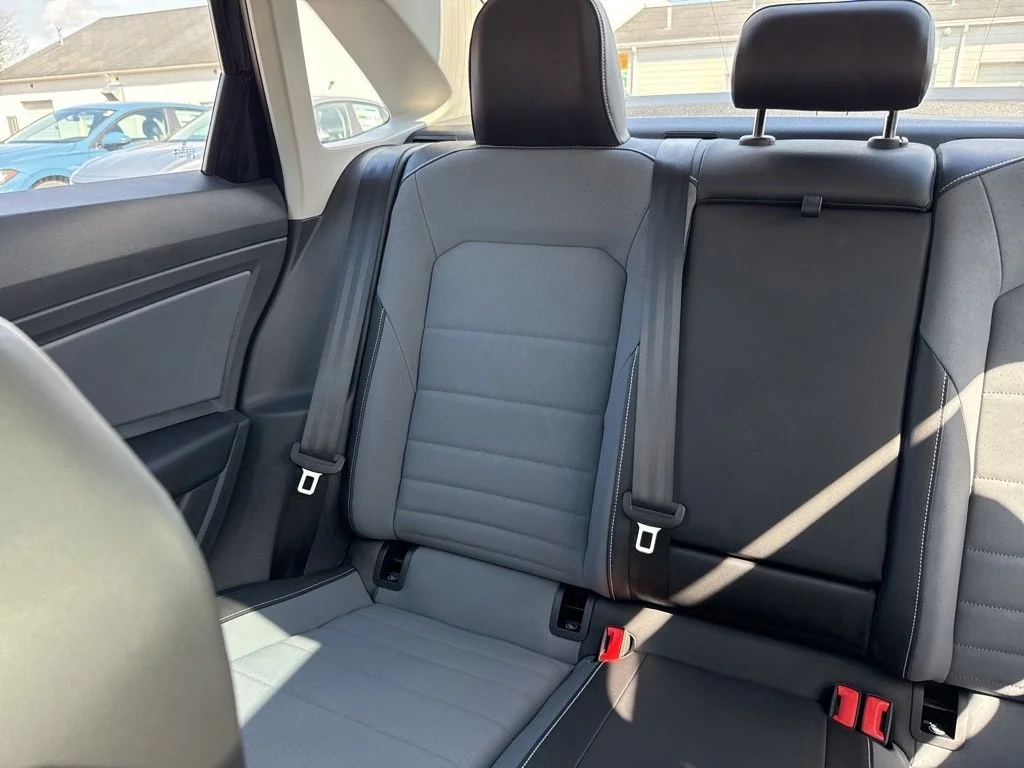 2026 Volkswagen Jetta SE - Photo 13